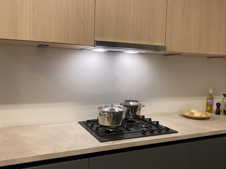 Scherp geprijsde moderne hoekkeuken