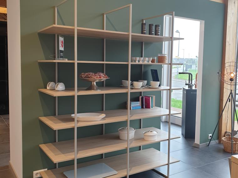 Filigranes Fios-Hochschrank-Rahmenregal