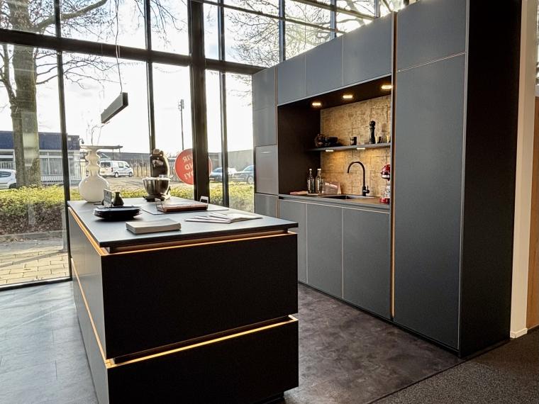 Trendy keuken lak caramel