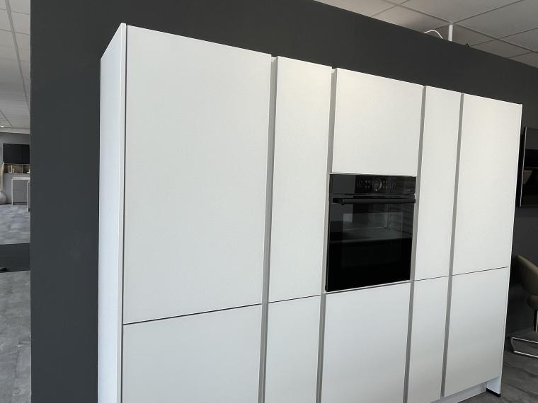 Einzigartiges Design - Unikat mit edelen Glas Fronten