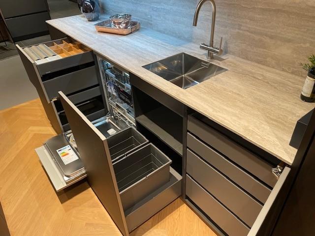 next125 NX902 glas i.c.m.  keramiek werkblad en Miele/Liebherr apparatuur