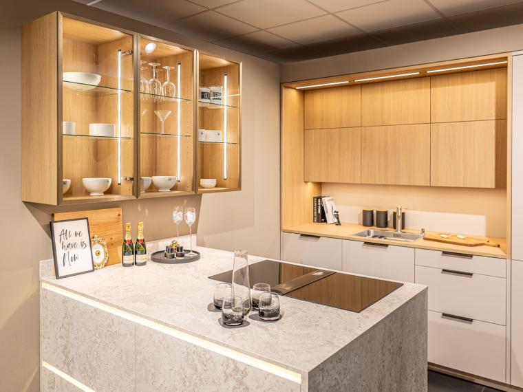 Moderne Häcker Designküche 2025 in Kaschmir – NP: 27.700,- EUR