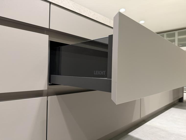 Leicht-Miele-Keramiek