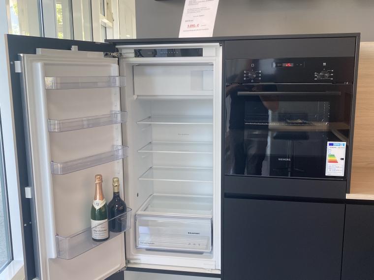 Moderne Häcker Küche zum Sonderpreis