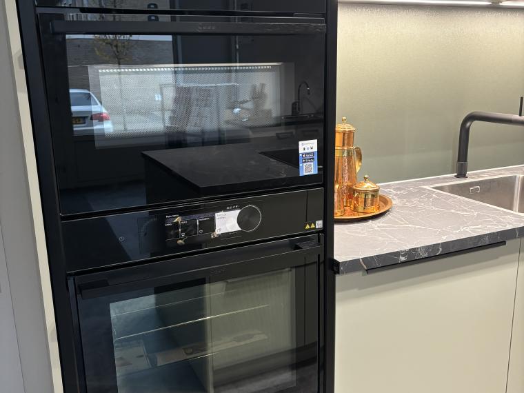 Selectiv Top Jade Pastel met Neff en Quooker apparatuur