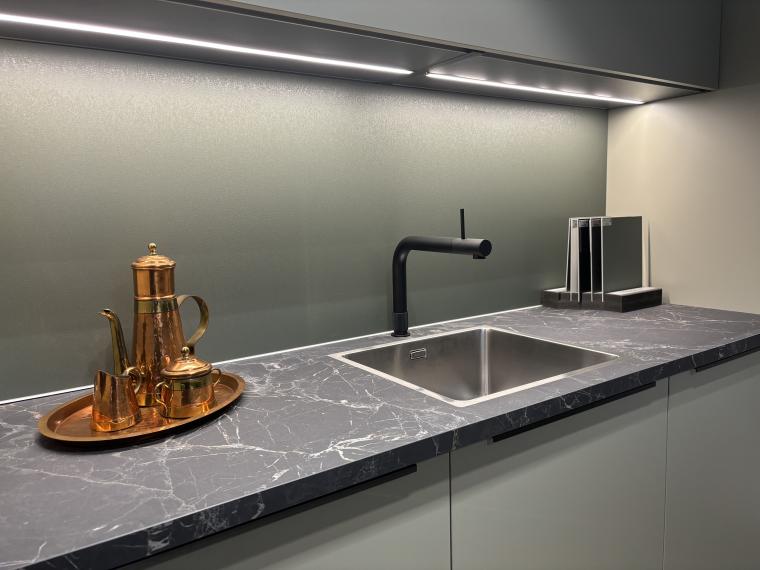 Selectiv Top Jade Pastel met Neff en Quooker apparatuur