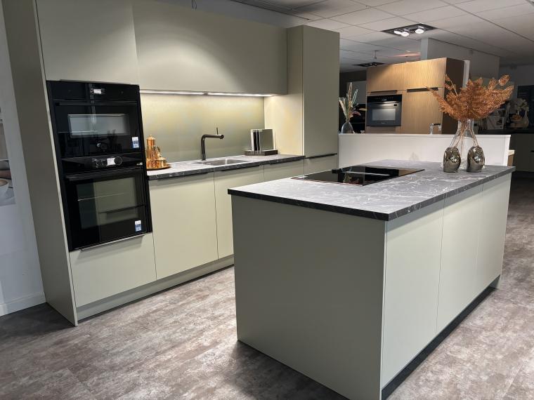 Selectiv Top Jade Pastel met Neff en Quooker apparatuur