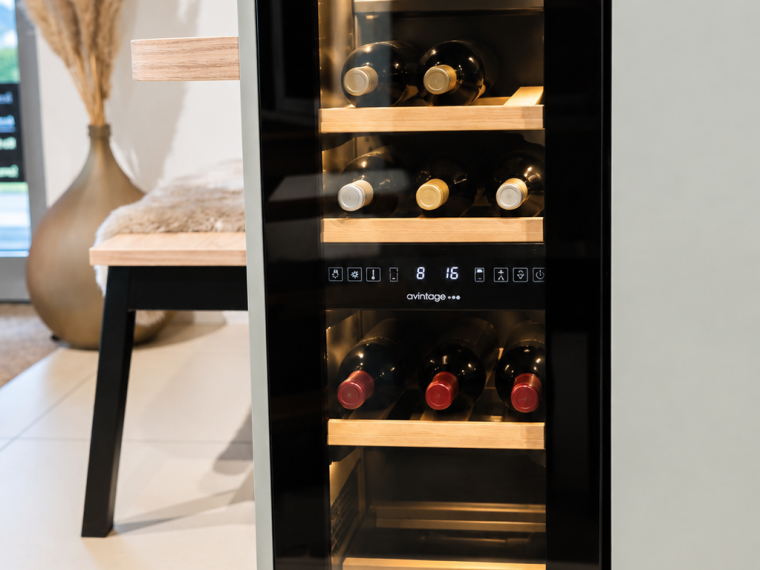 Häcker Designküche Eukalyptus |Neupreis 26.800 €|Jetzt 12.900,-€ Sitzplatz