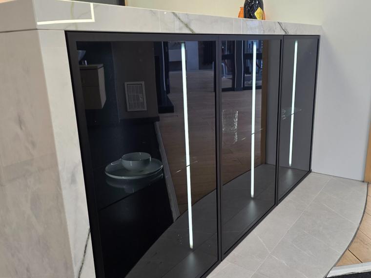 Luxe keuken van Pure met kookeiland