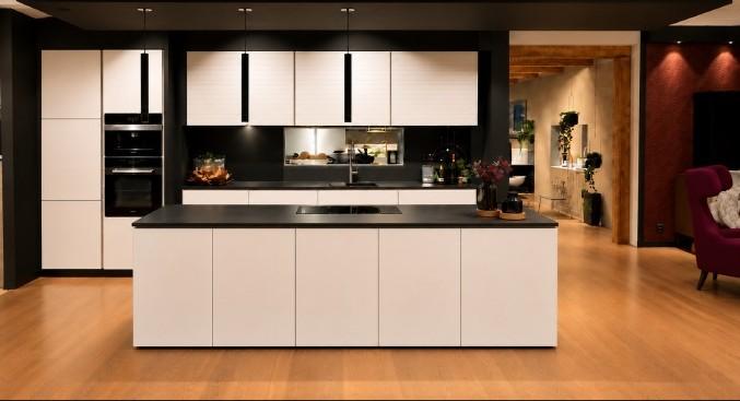 Preisgekrönte Küche: Dekton, Teppan Yaki, Ethanolfeuer – Preis halbiert!