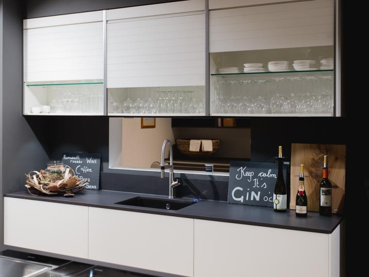 Preisgekrönte Küche: Dekton, Teppan Yaki, Ethanolfeuer – Preis halbiert!