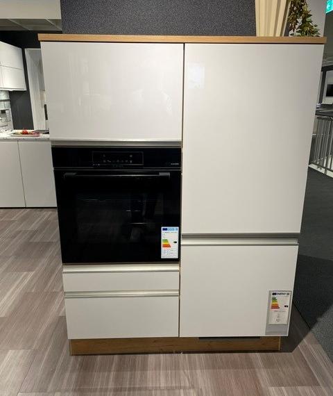 Koje 122 Moderne Küchenzeile mit Sideboard