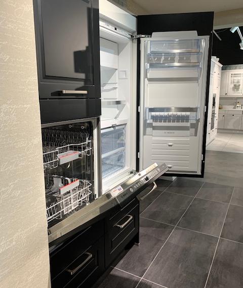 Moderne Landhausküche in Schwarz, für Individualisten + Exclusiv