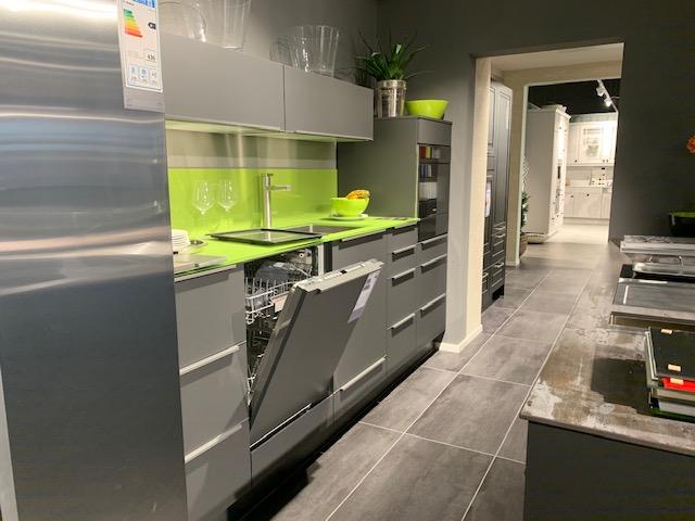 Lack Premium-Ausstattung mit Dekton, Bora professionell zum Online.Preis