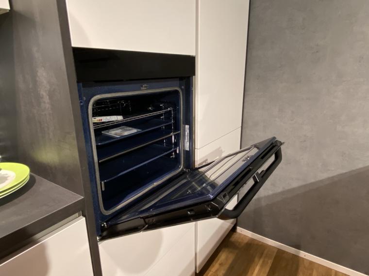 Nobilia - Flash Seidengrau Designerstück mit Insel, 2 Zonen Backofen