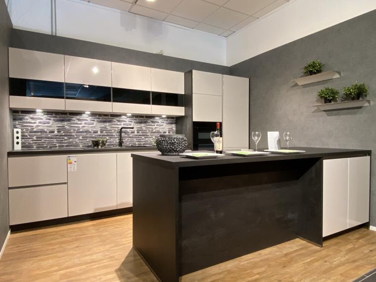 Nobilia - Flash Seidengrau Designerstück mit Insel, 2 Zonen Backofen