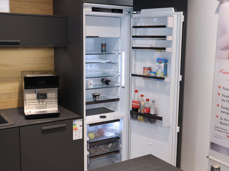 Leicht Architektur Einbauküche mit Insel & Elektrogeräten - 11A