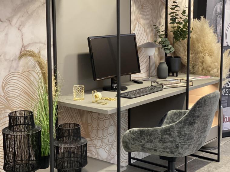 Schickes Homeoffice in dezentem Grauton