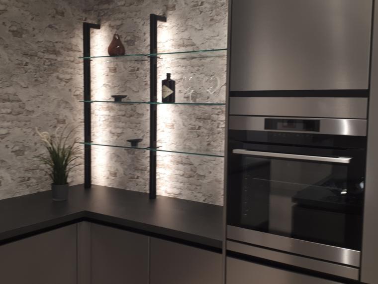 Moderne hoekkeuken met eiland
