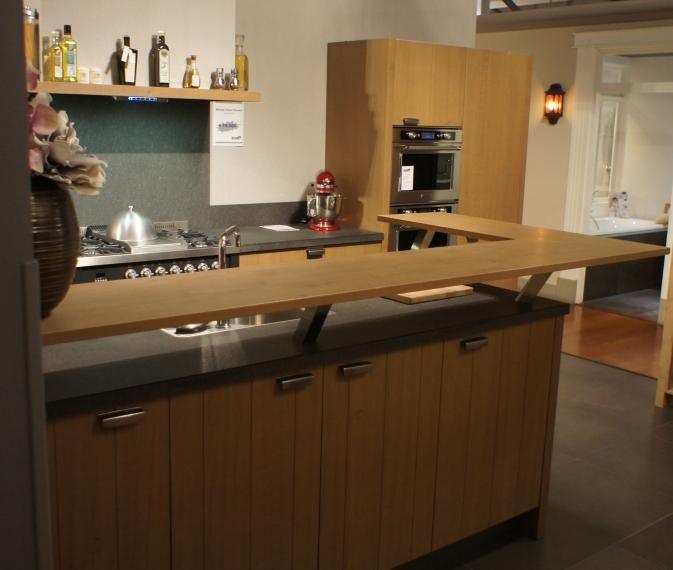 IN TO WOOD! ECHT HOUTFINEER KEUKEN