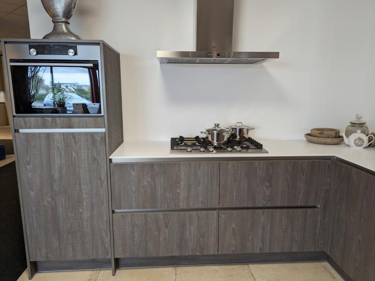 Moderne hoekkeuken Tristar, blad Corian