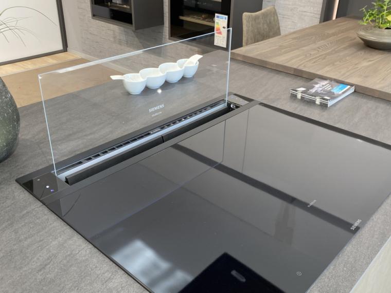 Häcker Systemat "AV2130" Kristallweiß Hochglanz Lack, PerfectSense®