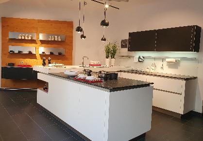 Intuo Design Küche - Arbeiten auf zwei Ebenen