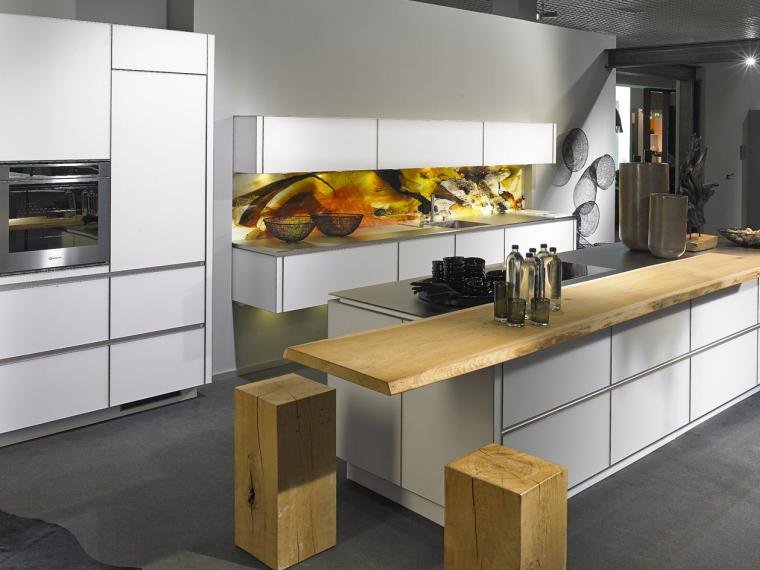 ALNO AG Einbauküche ALNOSTAR SARA ULTRA WEISS Glasküche Musterküche Glasfro