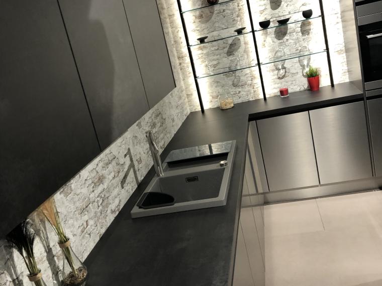 Moderne hoekkeuken met eiland