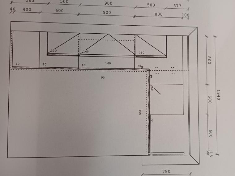 Musterküche Koje 8 "Mammut Eiche natur Nachbildung Arbeitsplatte 5cm Stärke in graphitschwarz mit Ritzenhoff-Hängeschrank , Ledergriffe und Swarovskigriffe