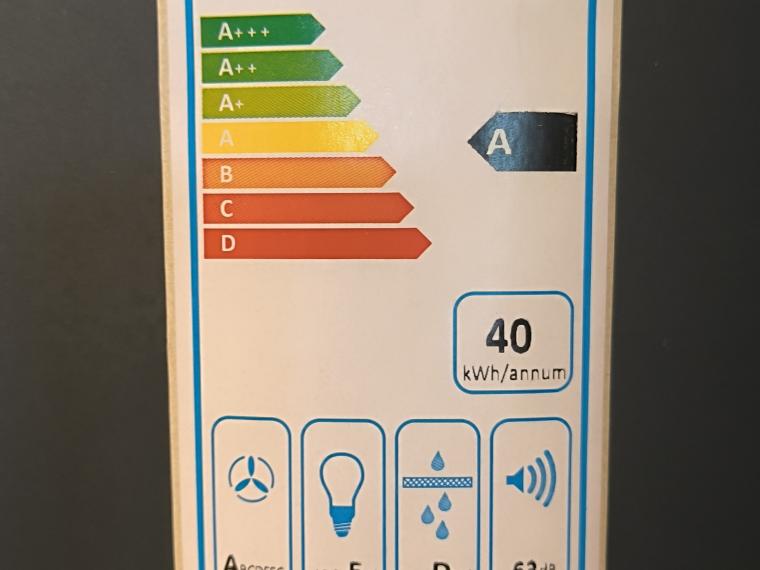 Mut zur Farbe - schöne Küche in Rostrot