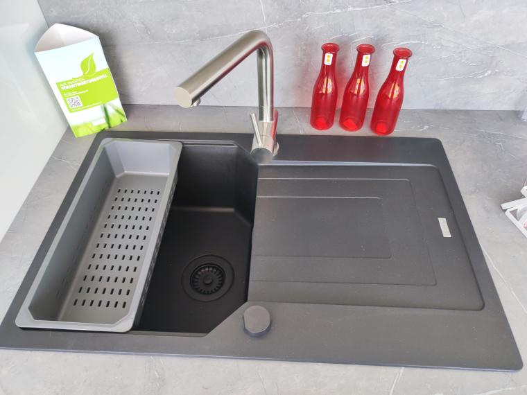 Musterküche Häcker Systemat AV2130 Kristallweiß