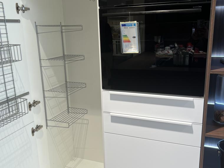 Koje 012 Moderne Nobilia Küche mit hochwertigen Bosch Geräten