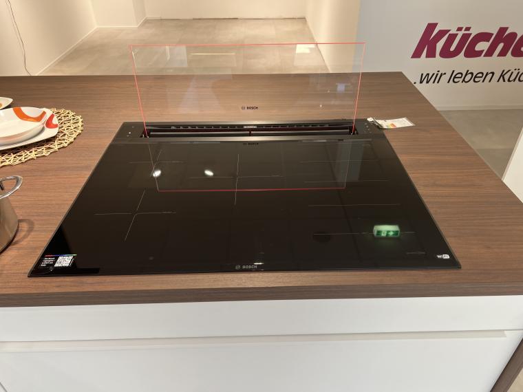 Koje 012 Moderne Nobilia Küche mit hochwertigen Bosch Geräten