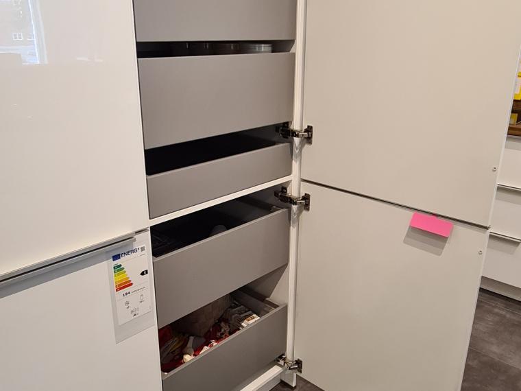 Schüller Hochglanzküche, Quooker, Kristallweiß, Chaleteiche