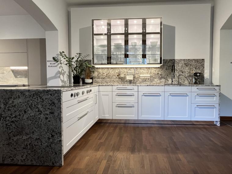 SieMatic-Landhausküche im BeauxArts-Stil