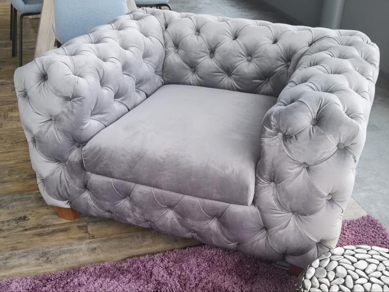 Wohnzimmer wird zum Salon - Sitzgelegenheit für alle Genießer und Designliebhaber