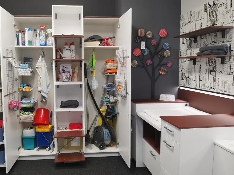 Für den Alltag gemacht - Kinderzimmer mit Wickelmöglichkeit oder als Hauswirtschaftsraum nutzbar