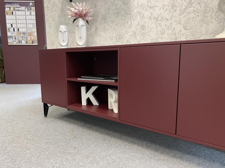 Hochwertiges Sideboard mit Regal