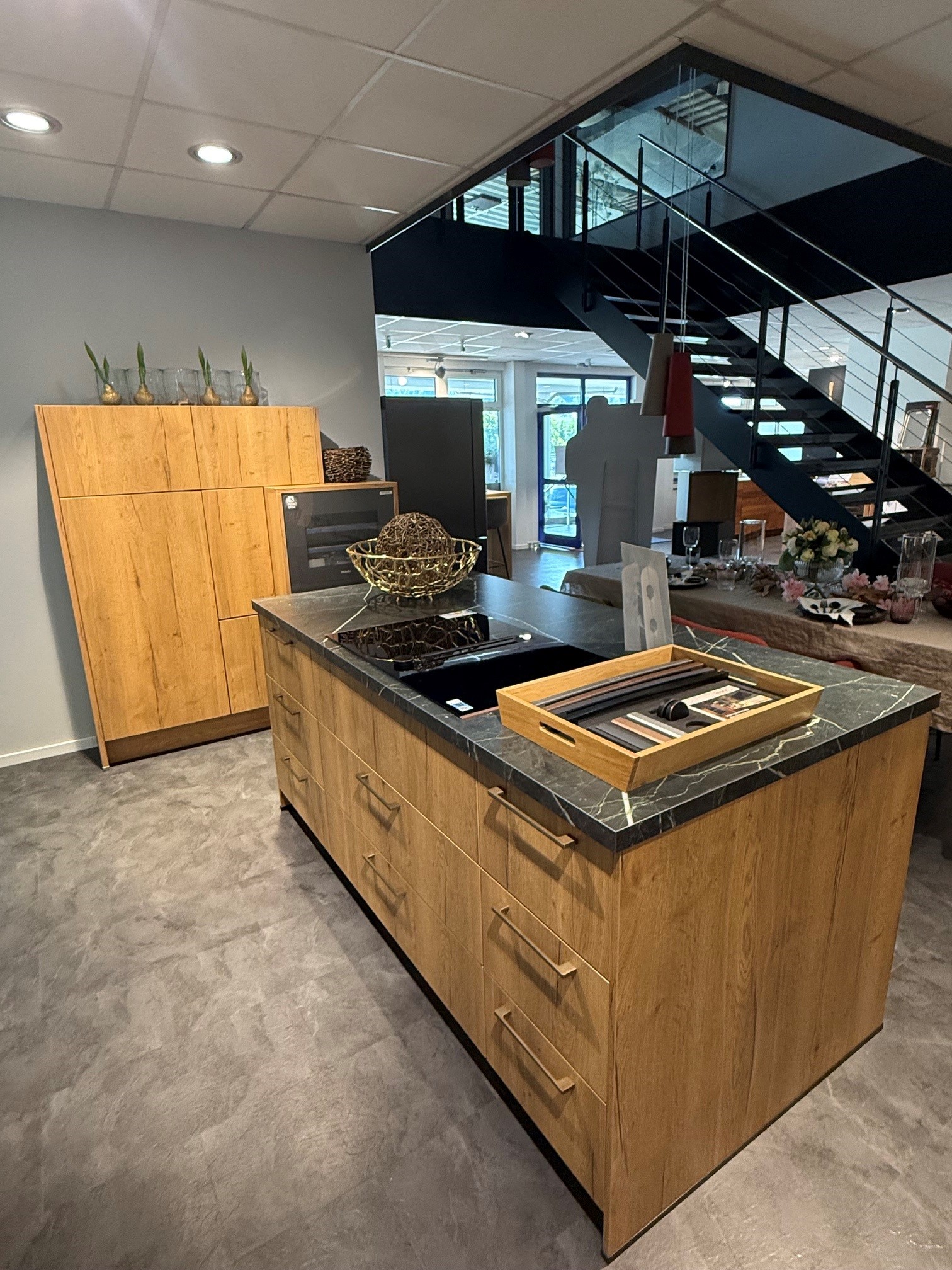 Modernes Design trifft Alteiche Natur