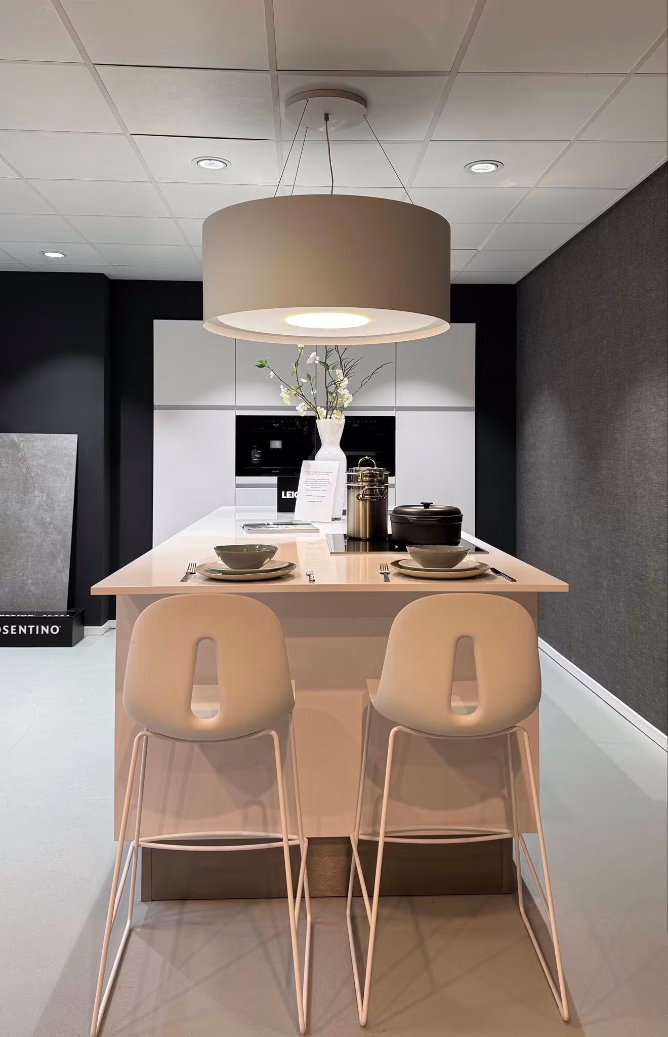 greeploze Leicht keuken met Miele apparatuur