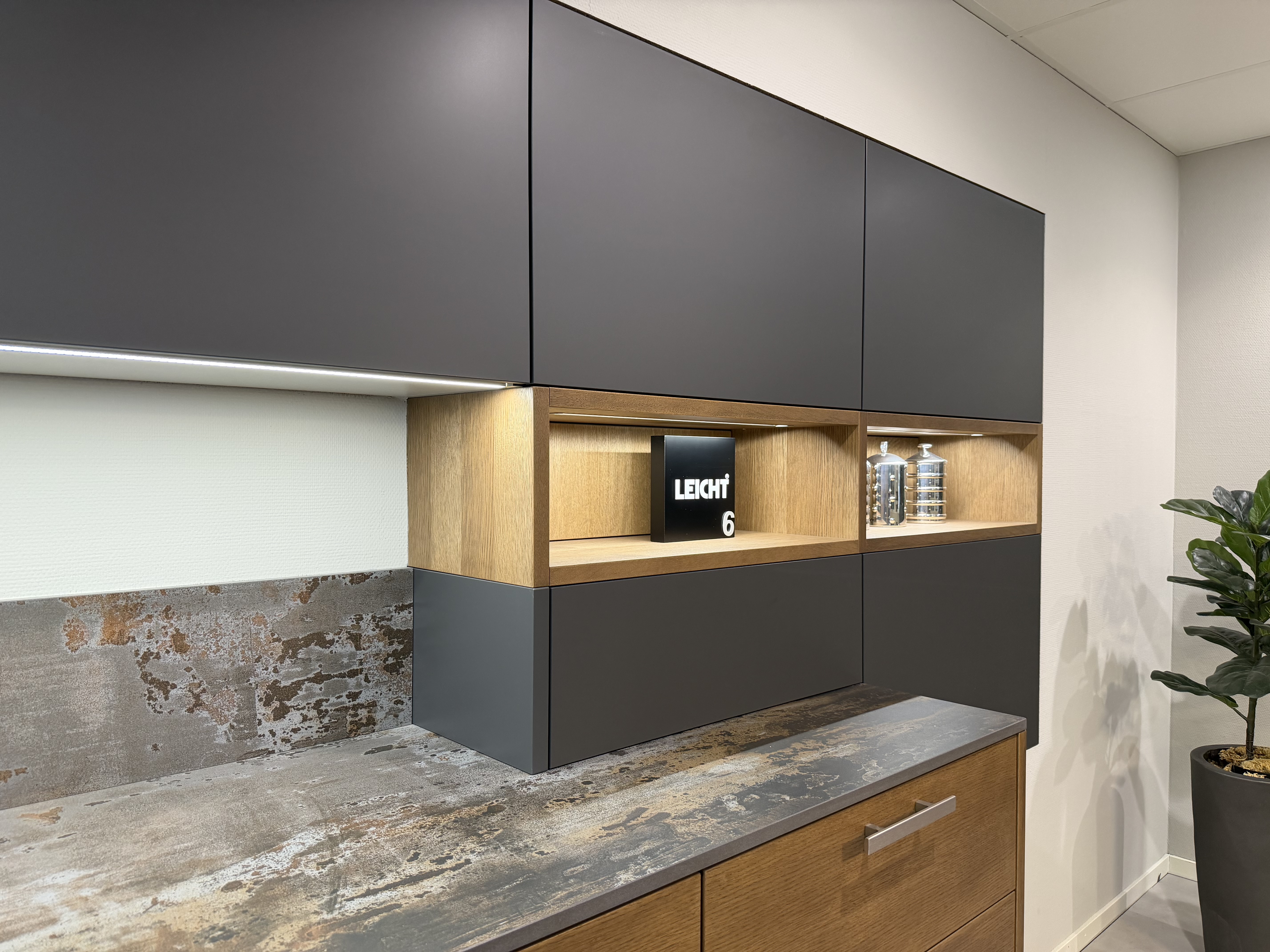 Leicht-Miele-Dekton