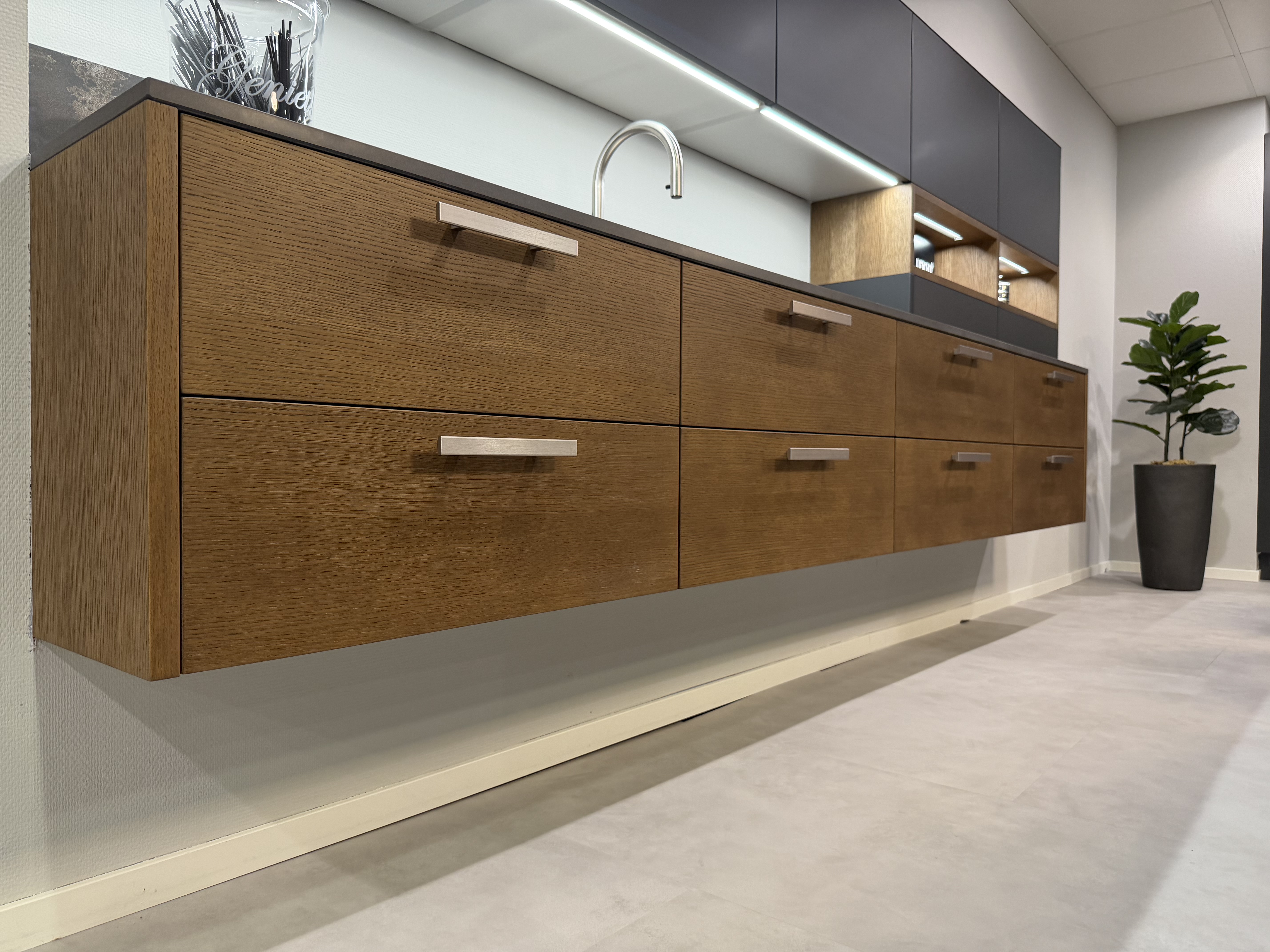 Leicht-Miele-Dekton