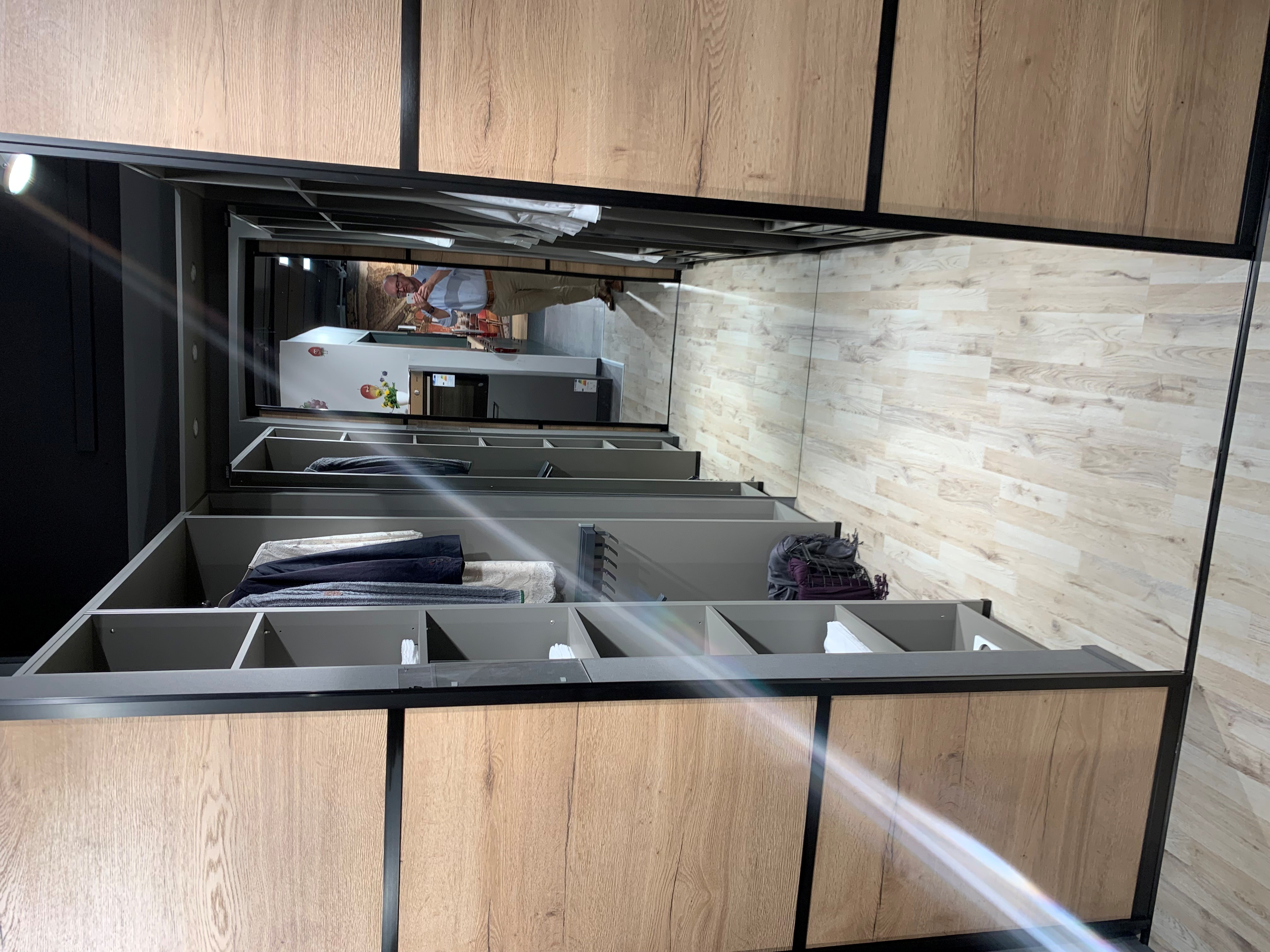 Begehbarer Schrank