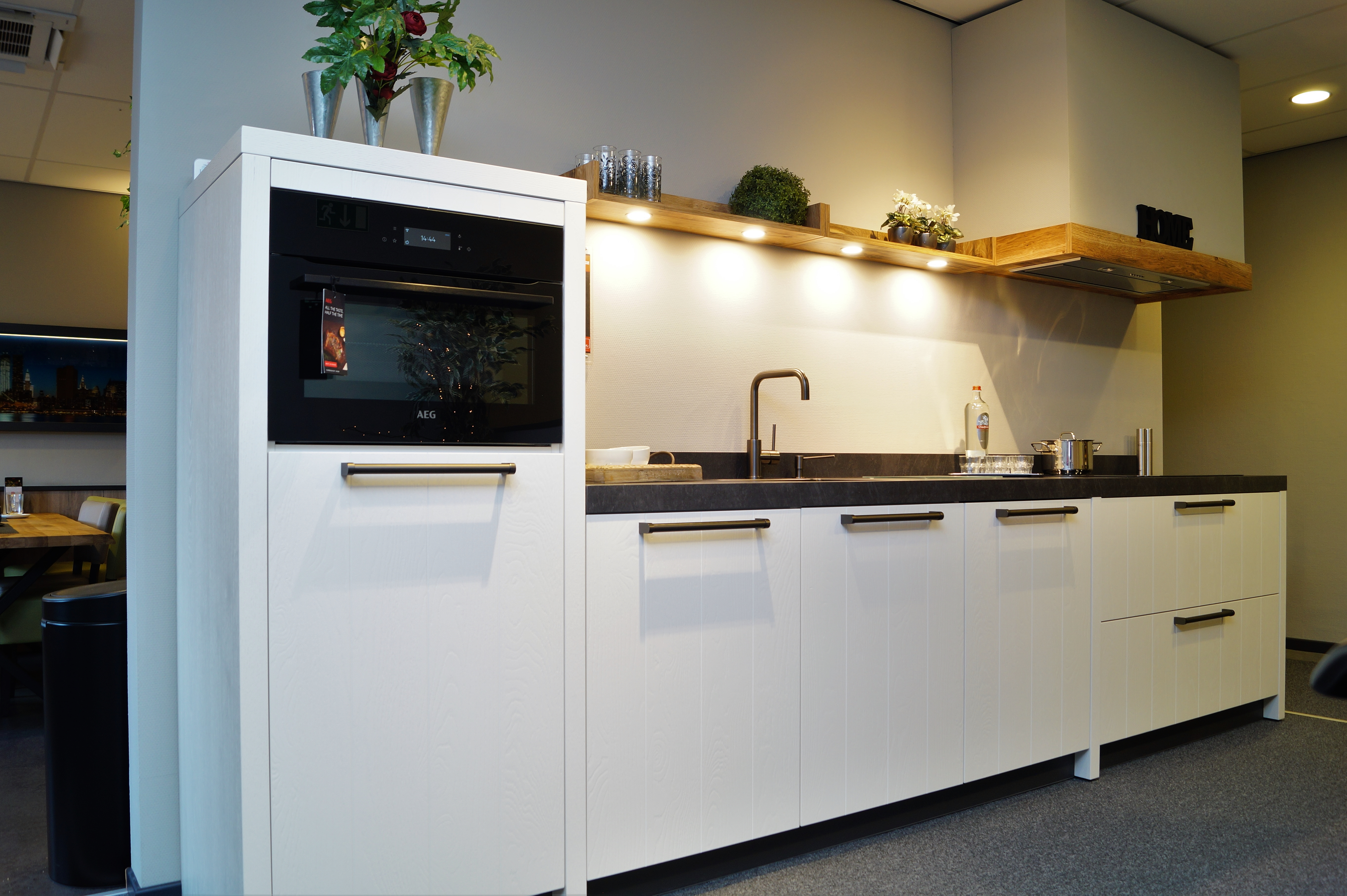 Stoere robuuste grof eiken keuken