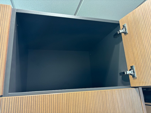Selectiv Top / Trend donker eiken groeven look met Miele apparatuur