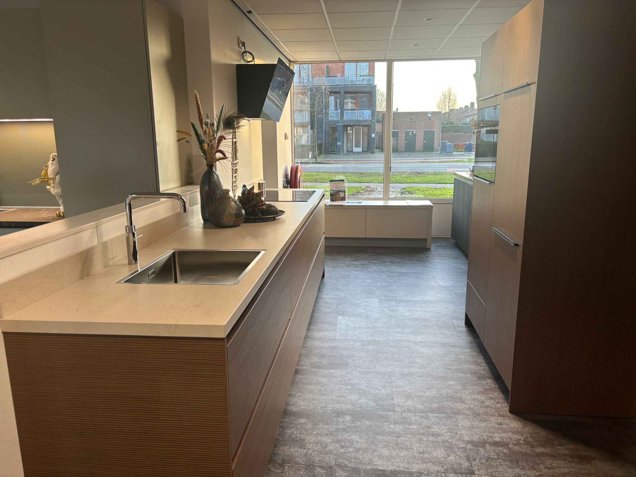 Selectiv Top / Trend donker eiken groeven look met Miele apparatuur