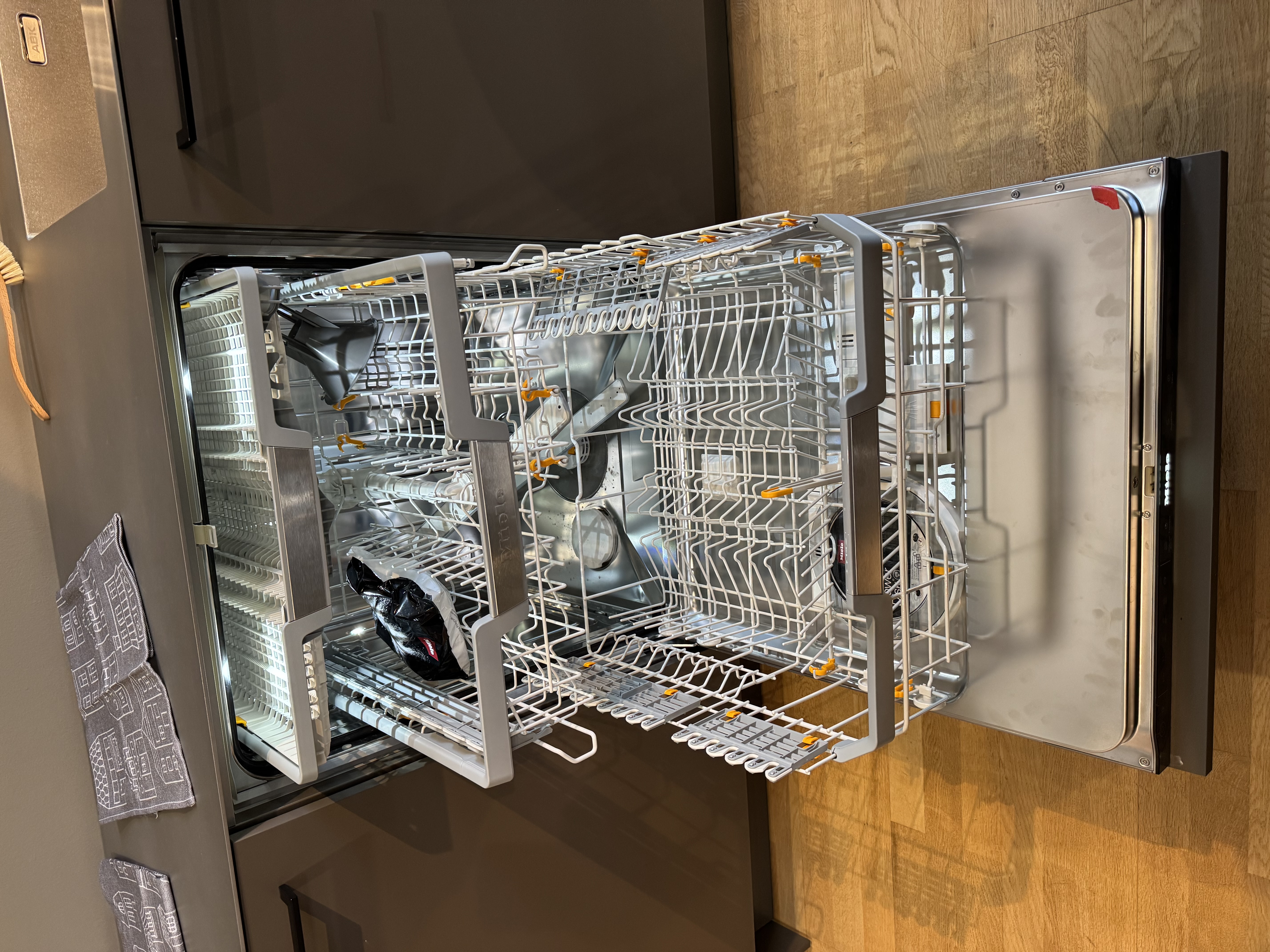SC 41 Designinsel mit warmgewalzter Edelstahl-Arbeitsplatte