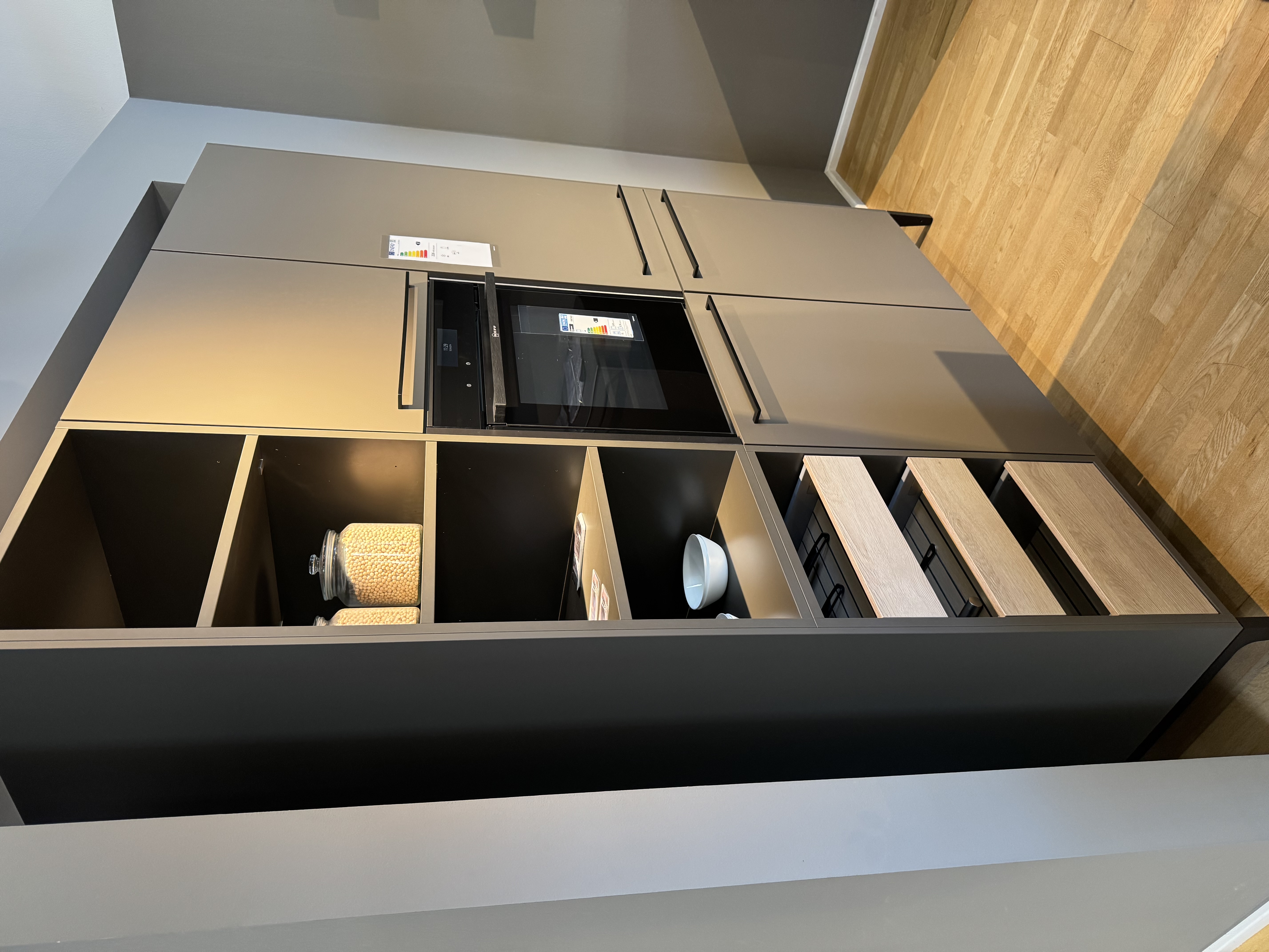 SC 41 Designinsel mit warmgewalzter Edelstahl-Arbeitsplatte