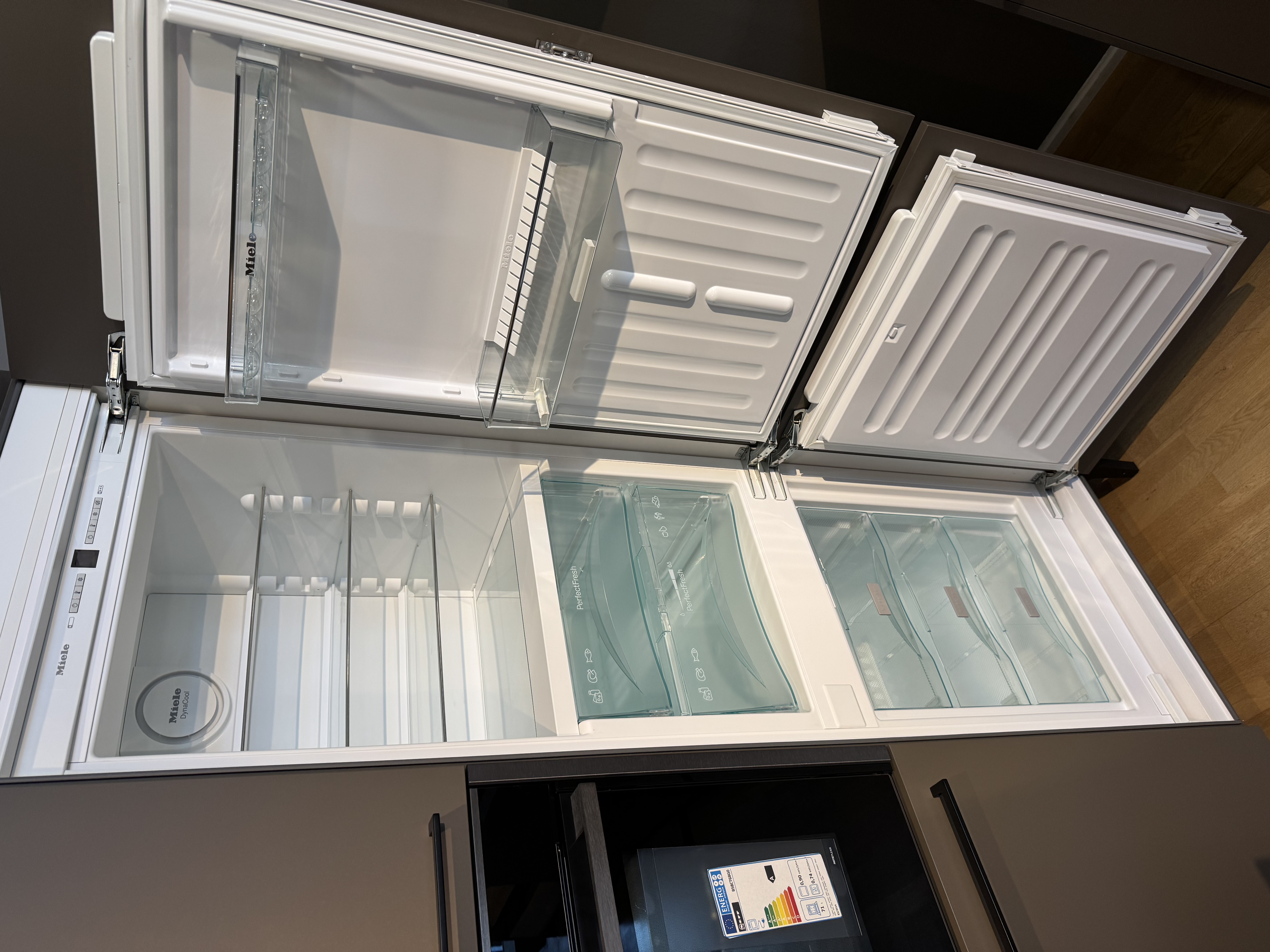 SC 41 Designinsel mit warmgewalzter Edelstahl-Arbeitsplatte
